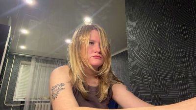 BeeBalyeat live cam on Cam4