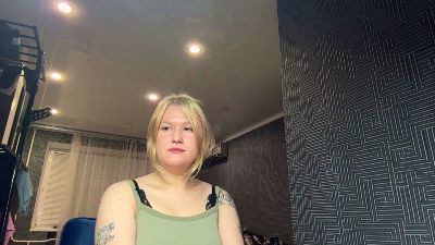 BeeBalyeat live cam on Cam4
