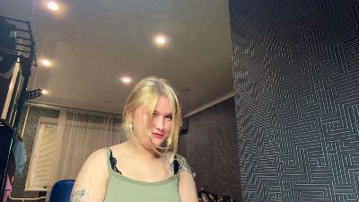 BeeBalyeat live cam on Cam4