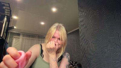 BeeBalyeat live cam on Cam4