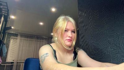 BeeBalyeat live cam on Cam4