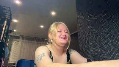 BeeBalyeat live cam on Cam4