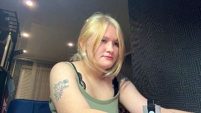 BeeBalyeat live cam on Cam4