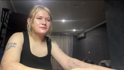 BeeBalyeat live cam on Cam4