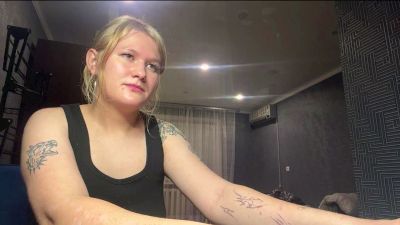 BeeBalyeat live cam on Cam4