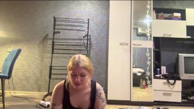 BeeBalyeat live cam on Cam4