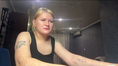 BeeBalyeat live cam on Cam4