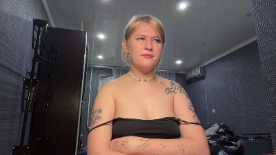 BeeBalyeat live cam on Cam4