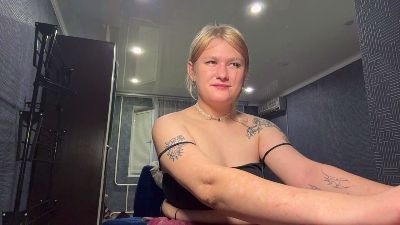 BeeBalyeat live cam on Cam4