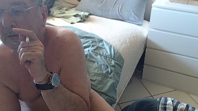 BeeGee53 live cam on Cam4
