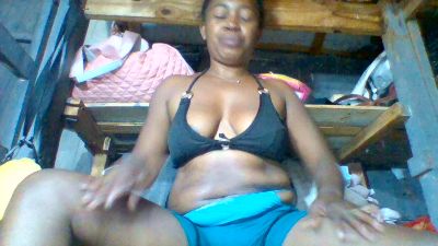 Beee live cam on Cam4