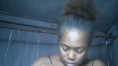 Beee live cam on Cam4