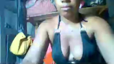 Beee live cam on Cam4
