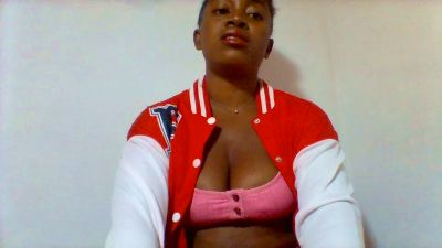 Beee live cam on Cam4