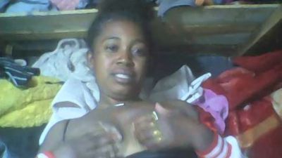 Beee live cam on Cam4