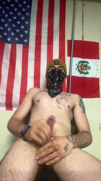 Begging4more live cam on Cam4