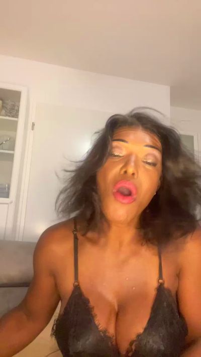 Belingtia live cam on Cam4