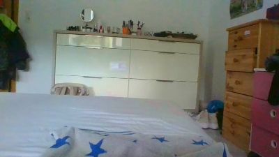 Bella19901 live cam on Cam4