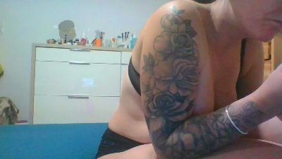 Bella19901 live cam on Cam4