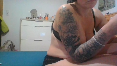 Bella19901 live cam on Cam4