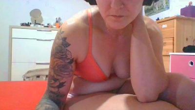 Bella19901 live cam on Cam4