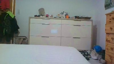 Bella19901 live cam on Cam4