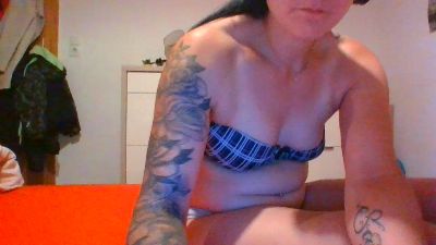 Bella19901 live cam on Cam4