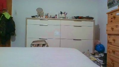 Bella19901 live cam on Cam4