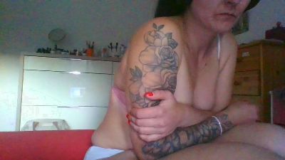 Bella19901 live cam on Cam4