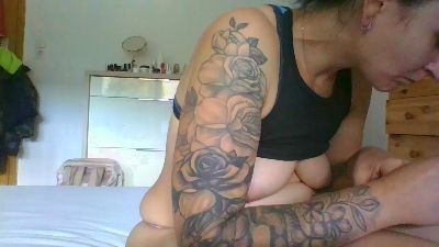 Bella19901 live cam on Cam4