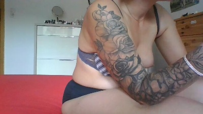 Bella19901 live cam on Cam4