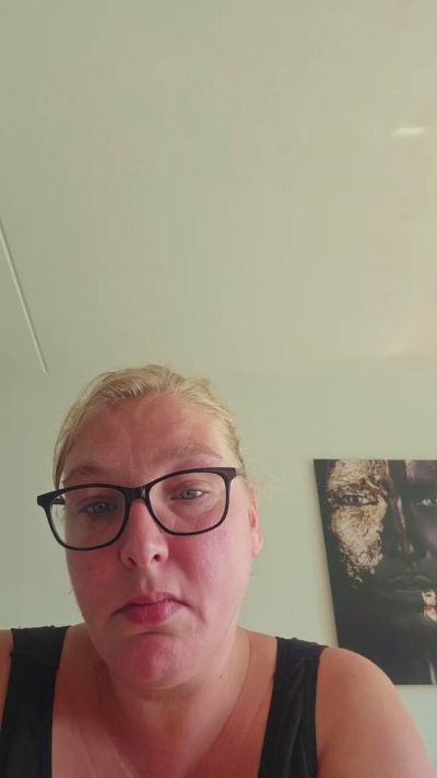 Bella1991 live cam on Cam4
