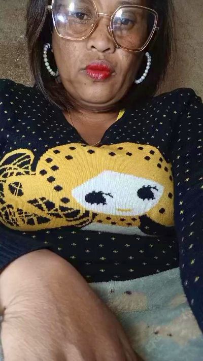 Bella93 Live Cam on Cam4
