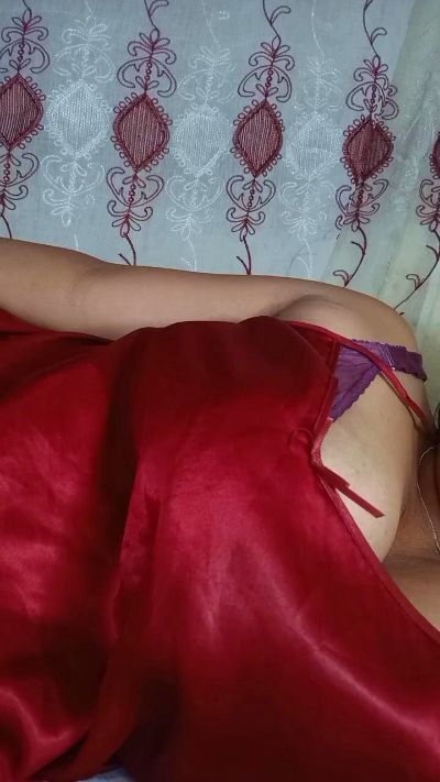 Bella93 live cam on Cam4