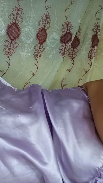 Bella93 live cam on Cam4