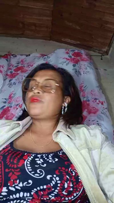 Bella93 live cam on Cam4