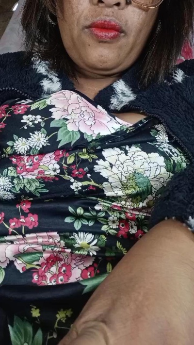 Bella93 live cam on Cam4