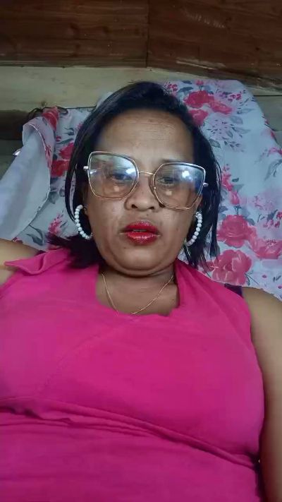 Bella93 live cam on Cam4