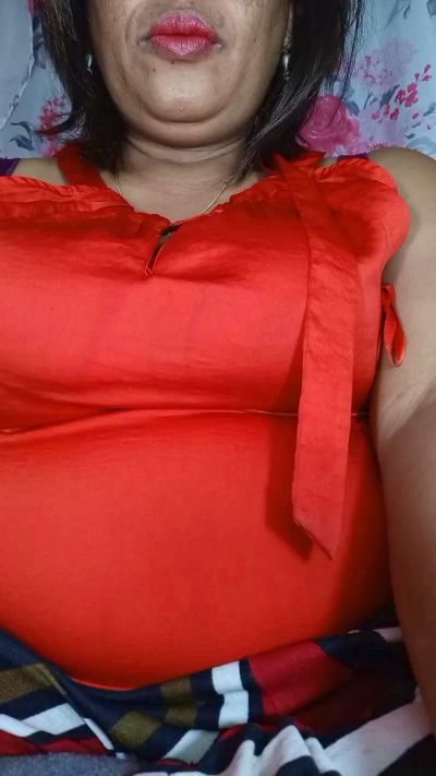 Bella93 live cam on Cam4