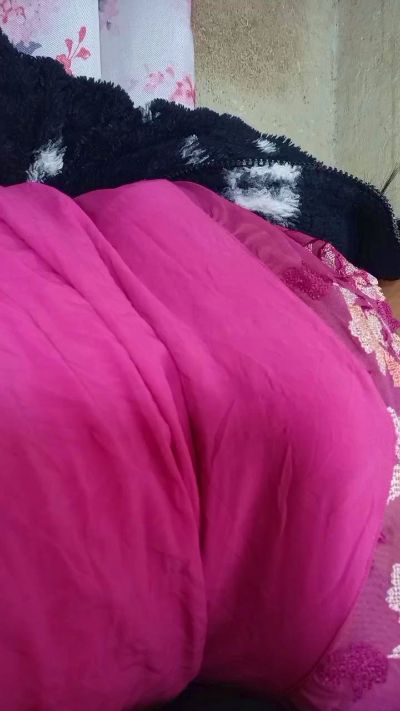 Bella93 live cam on Cam4