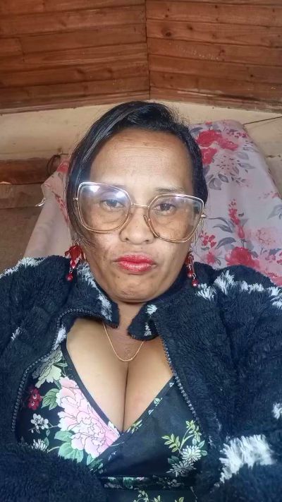 Bella93 live cam on Cam4