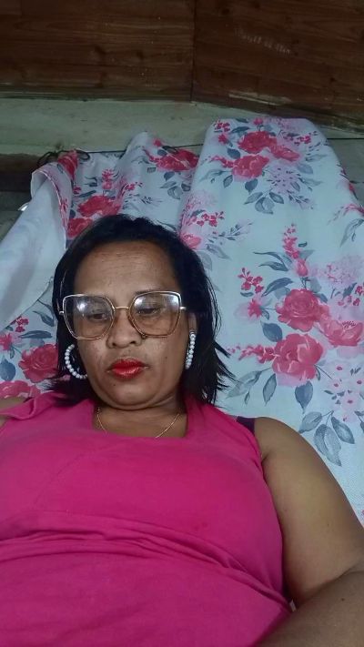 Bella93 live cam on Cam4