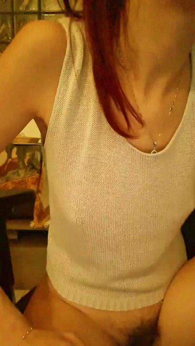 Bella96 live cam on Cam4