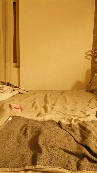 Bella96 live cam on Cam4