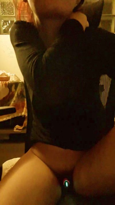 Bella96 live cam on Cam4