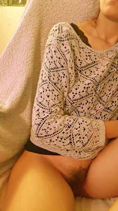 Bella96 live cam on Cam4