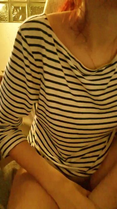 Bella96 live cam on Cam4