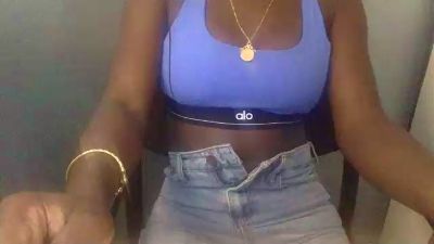 BellaLuxe777 live cam on Cam4