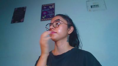 BellaLuxxs live cam on Cam4