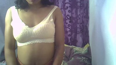 BellaMoon2 live cam on Cam4